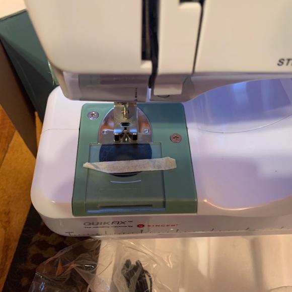 Singer quick fix sewing machine - Picture 6 of 8